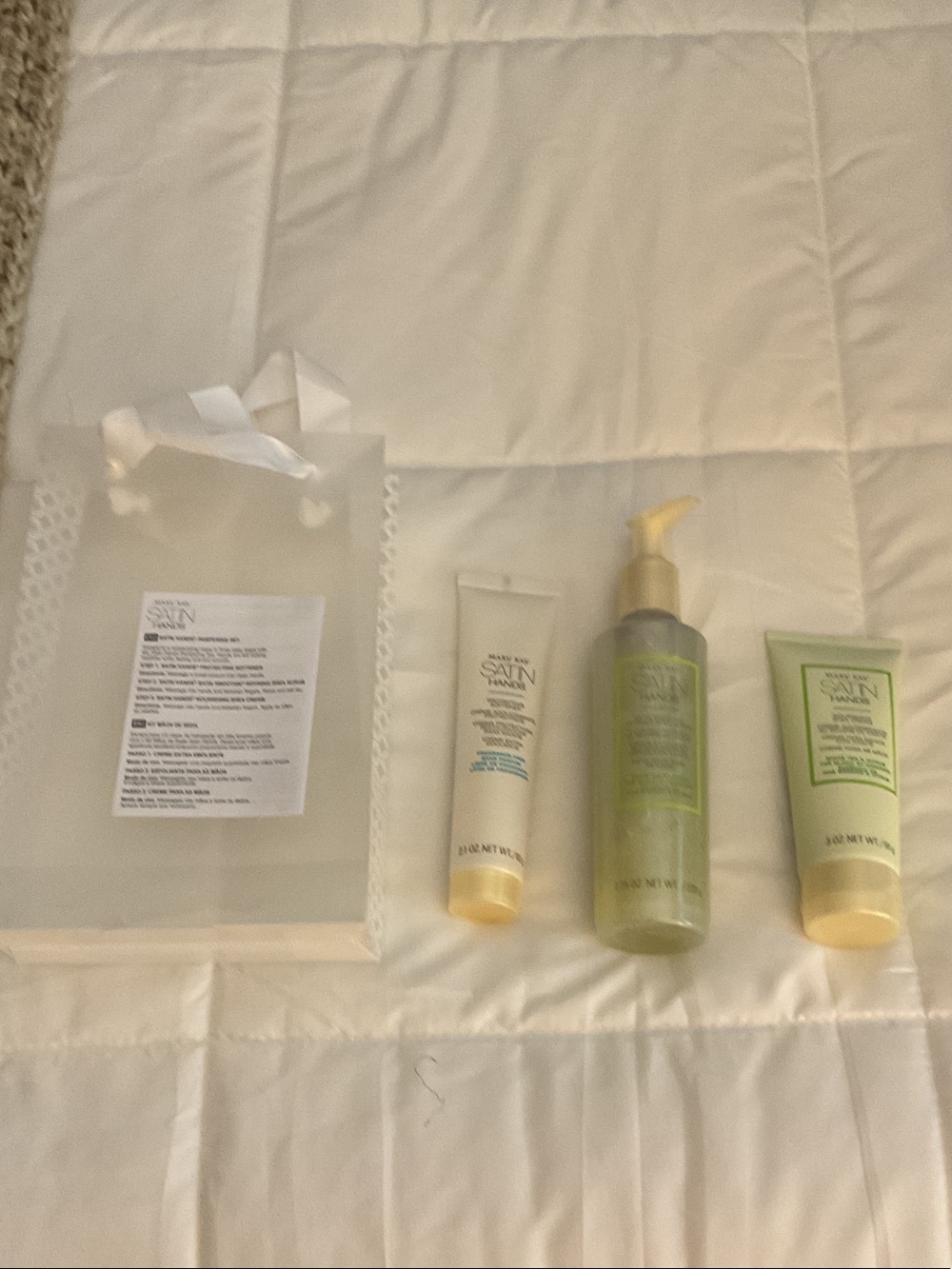Mary Kay Satin Hands Set - White Tea & Citrus